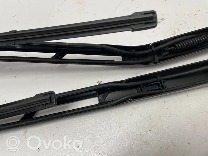 Audi A6 S6 C8 4K Front wiper blade arm 4K1955406B