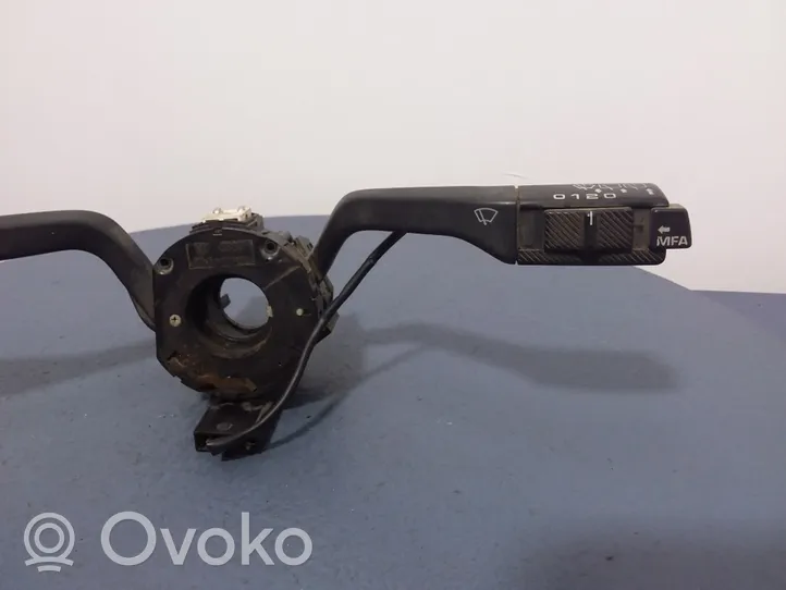 Volkswagen PASSAT B3 Muut kytkimet/nupit/vaihtimet 333953503A