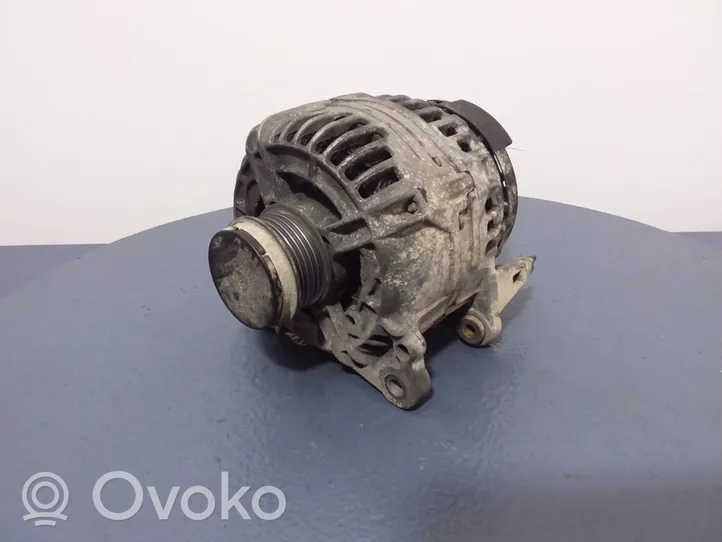 Volkswagen PASSAT B5.5 Generatore/alternatore 028903029B