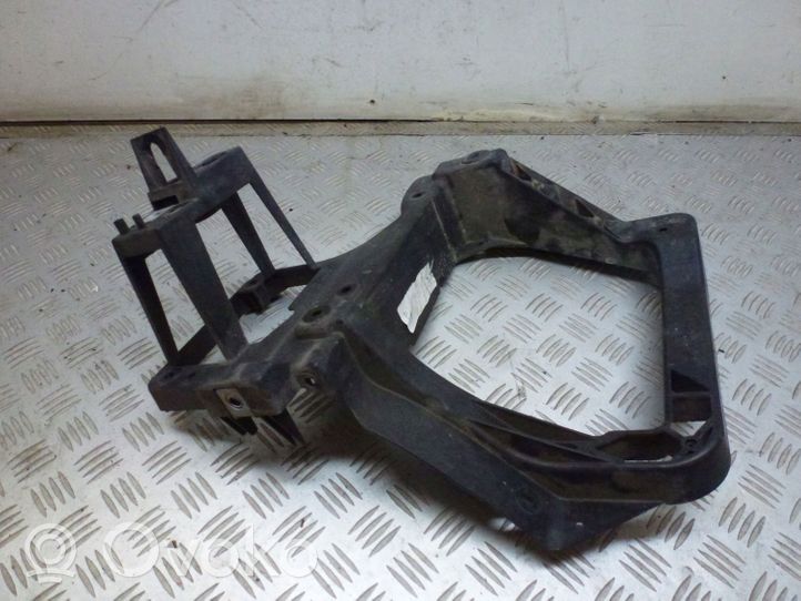 Jeep Cherokee Staffa faro/fanale 