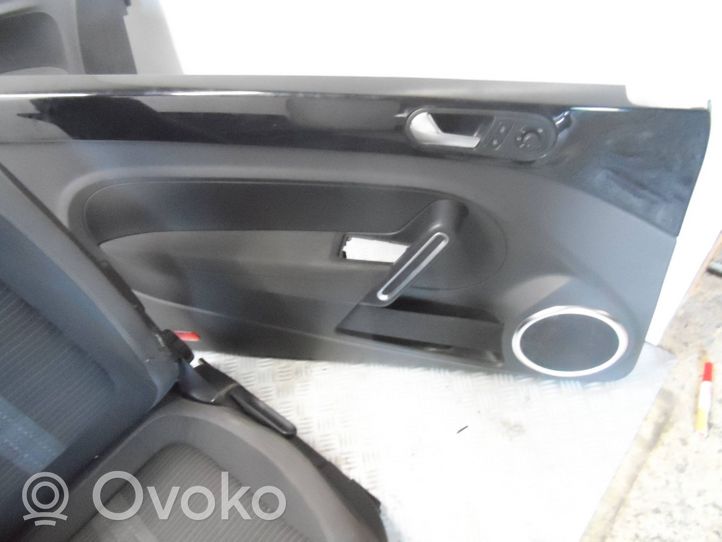 Volkswagen Beetle A5 Set di rivestimento sedili e portiere 