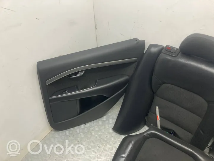 Volvo V70 Fotele / Kanapa / Boczki / Komplet 