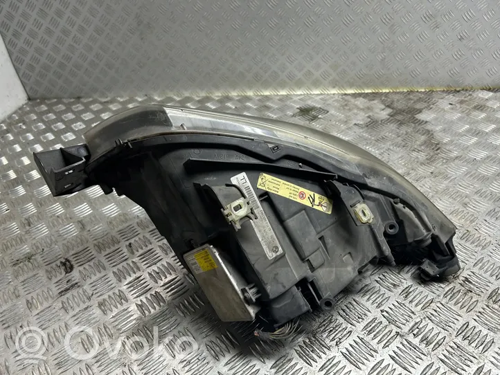 BMW 3 E90 E91 Lampa przednia 6942744