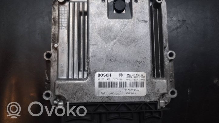 Opel Vivaro Komputer / Sterownik ECU silnika 0281031363