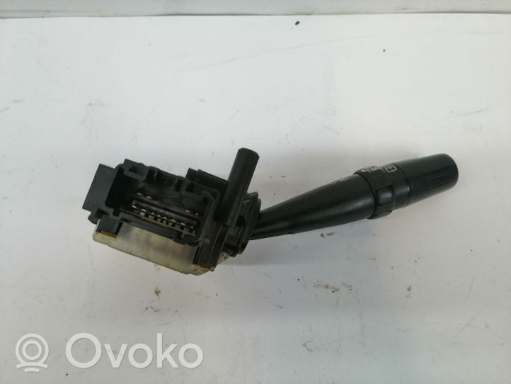 Toyota Avensis Verso Pyyhkijän vipu 8465228640