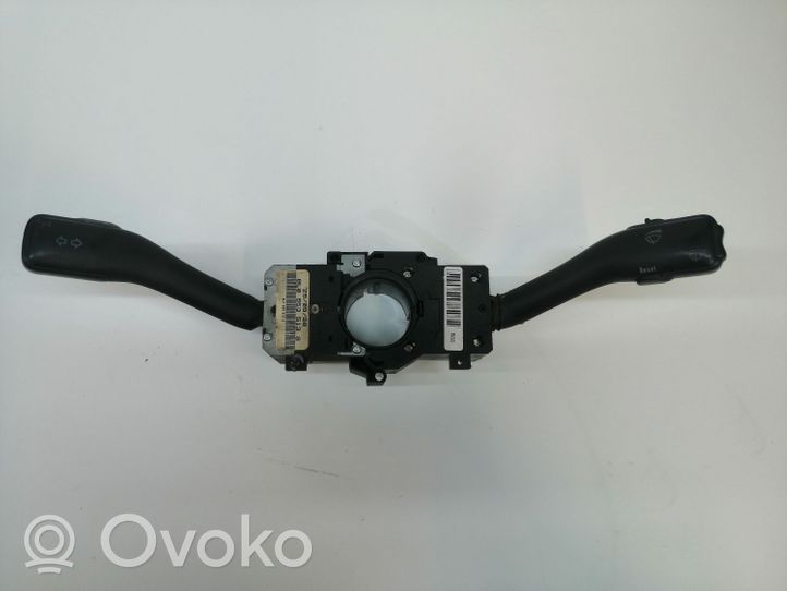 Volkswagen Bora Posūkių/ šviesų rankenėlė 8L0953513G