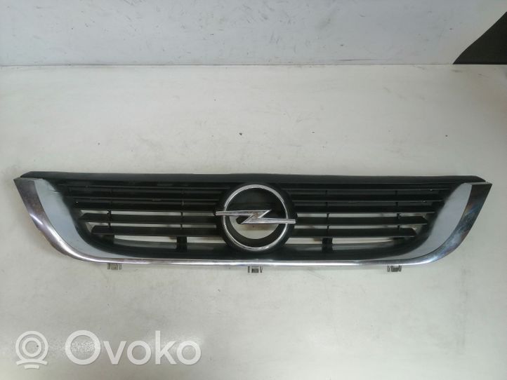 Opel Vectra B Maskownica / Grill / Atrapa górna chłodnicy 90505722