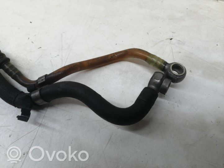 Volkswagen Phaeton Fuel line pipe 