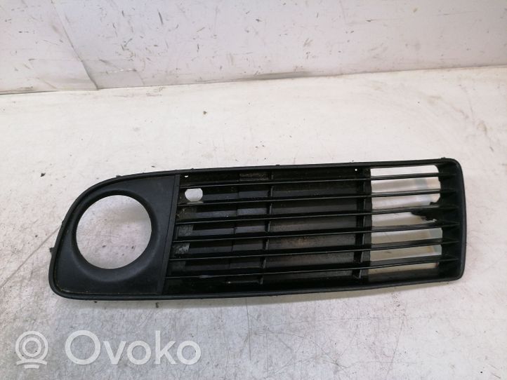 Audi A6 S6 C5 4B Mascherina/griglia fendinebbia anteriore 4B0807681S