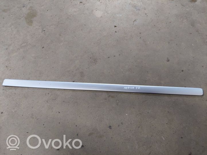 Opel Meriva A Moulure de porte avant 93318764