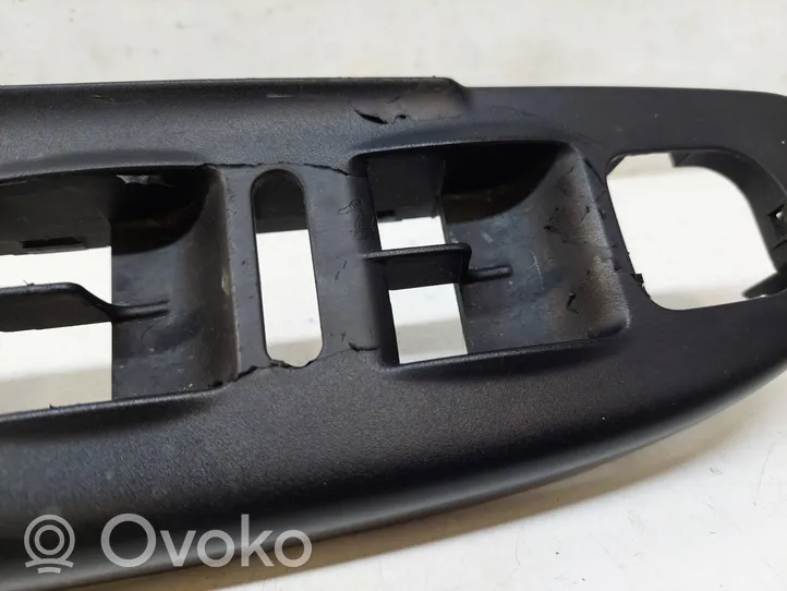 Volkswagen PASSAT B6 Front door interior handle trim 3c1867171