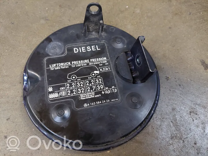 Mercedes-Benz ML W163 Bouchon, volet de trappe de réservoir à carburant A1635842426