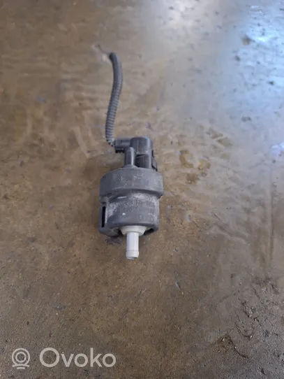 Volkswagen PASSAT B6 Valve vacuum 058133459