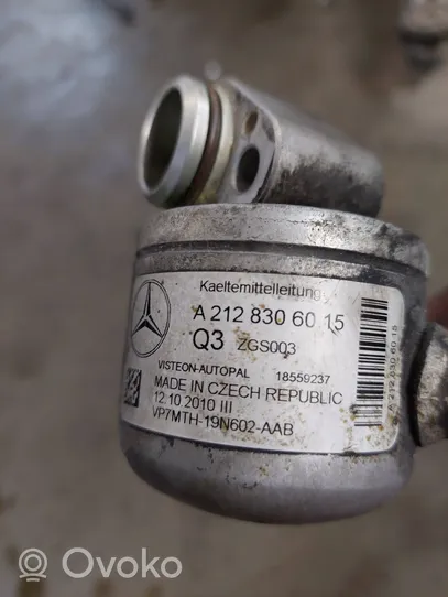 Mercedes-Benz E W212 Трубка (трубки)/ шланг (шланги) кондиционера воздуха A2128306015