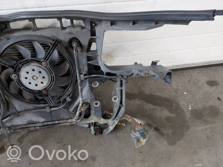 Volkswagen PASSAT B5.5 Pannello di supporto del radiatore 