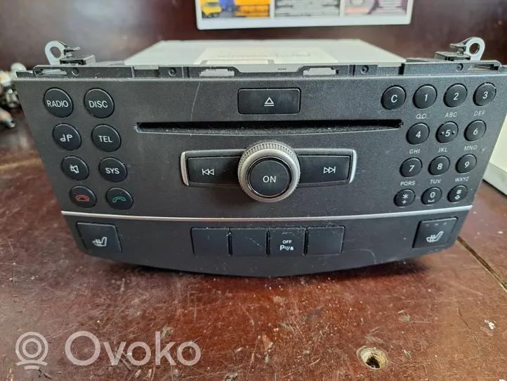 Mercedes-Benz C W204 Radio/CD/DVD/GPS-pääyksikkö A2049015401