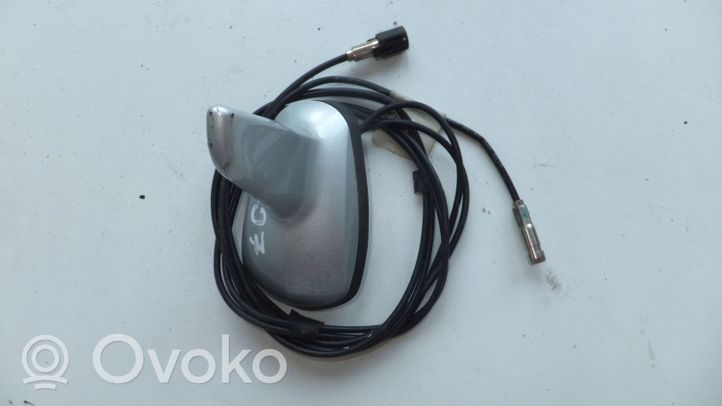 Mercedes-Benz CLK A209 C209 Antenne GPS A2098201575