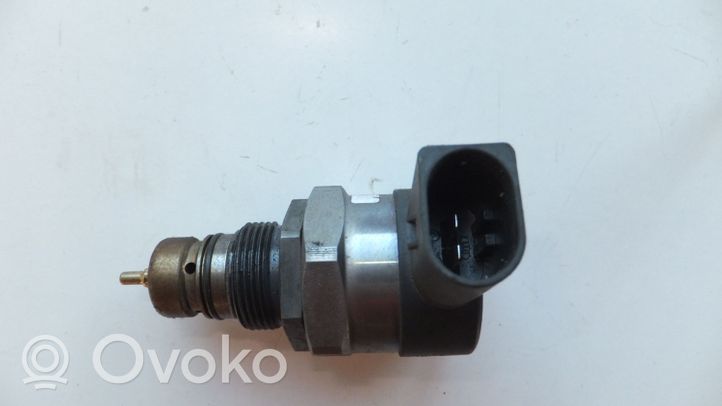 BMW X5 E70 Fuel pressure regulator 0281002949