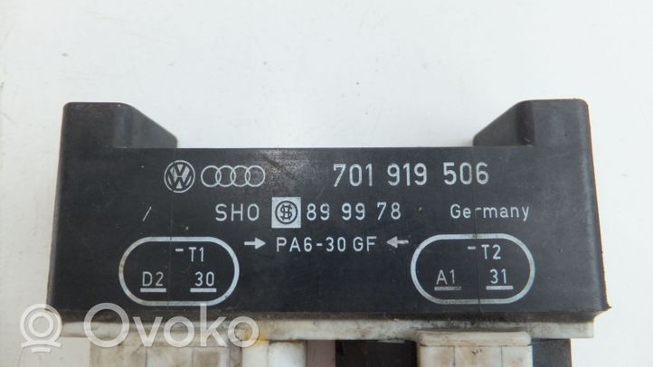 Volkswagen Multivan T4 Relé del ventilador del refrigerador 701919506