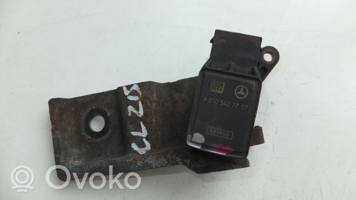 Mercedes-Benz CL C215 Sensore di livello di altezza della sospensione pneumatica anteriore (usato) A0105427717