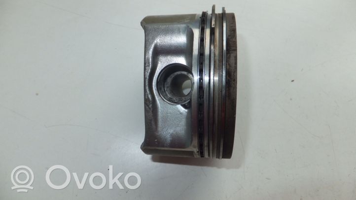 Mercedes-Benz S W220 Piston 89L45