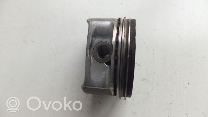 Mercedes-Benz S W220 Piston 89L45