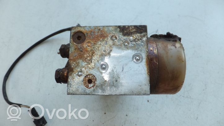 Mercedes-Benz SL R129 Convertible roof hydraulic pump 2158000148