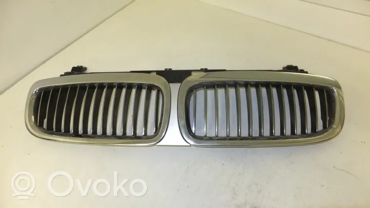 BMW 7 E65 E66 Grille de calandre avant 8268325