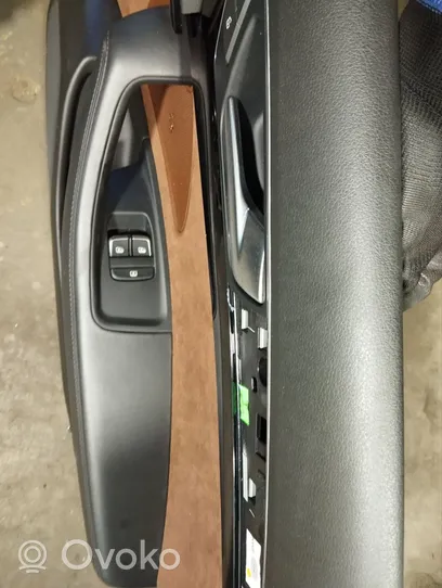 Audi A8 S8 D4 4H Garniture de panneau carte de porte avant 4H0868066A