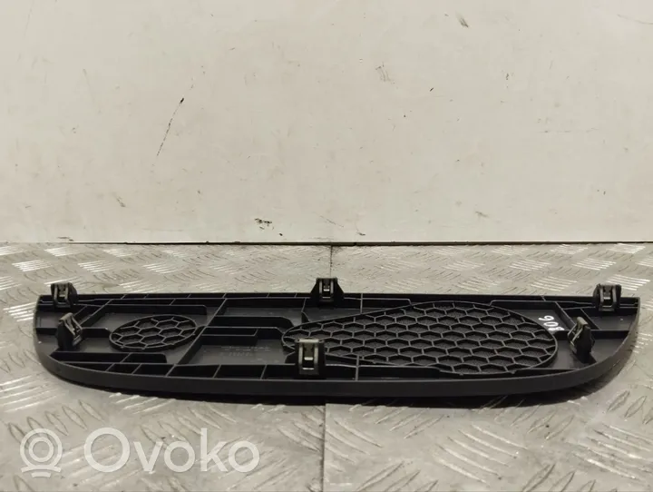 Volvo XC90 Maskownica centralnego głośnika deski rozdzielczej 31363664