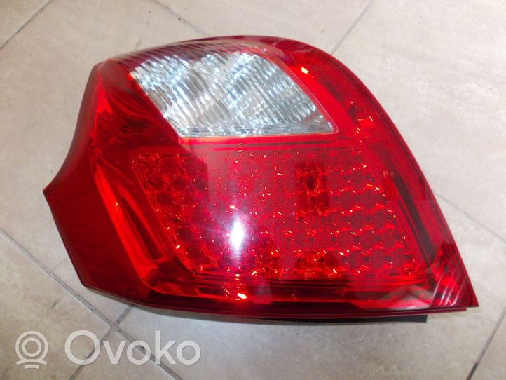 KIA Ceed Lampa tylna 924021M0