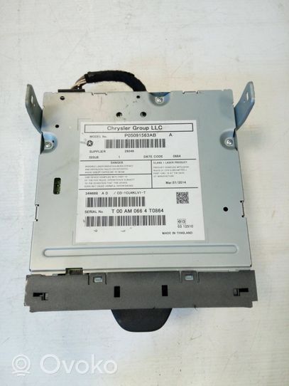 Jeep Cherokee Changeur CD / DVD P05091563AB