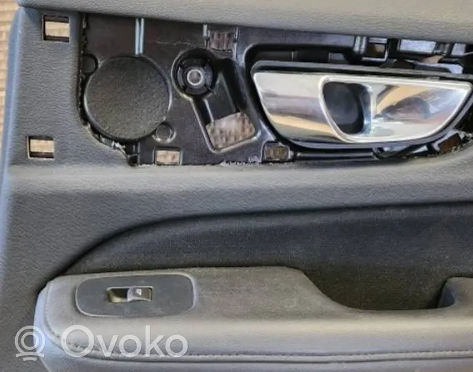 Volvo S60 Apmušimas galinių durų (obšifke) 30747504
