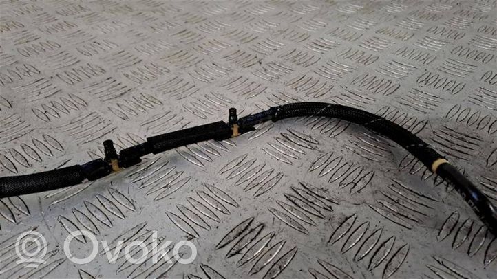 Audi A3 S3 8P Fuel return line/hose 