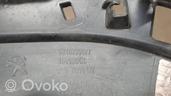 Peugeot 208 Verkleidung Nebelscheinwerfer / Gitter vorne 9810729877