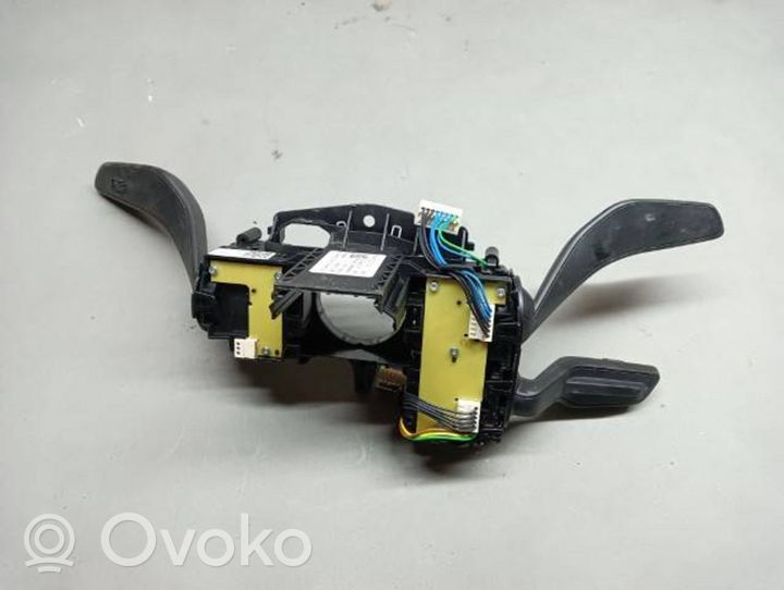 Audi Q2 - Leva/interruttore dell’indicatore di direzione e tergicristallo 82A953521GM