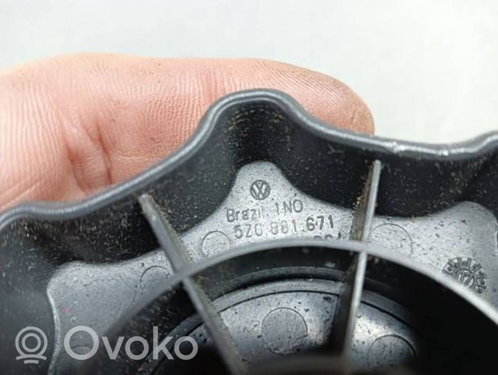 Volkswagen Fox Kita salono detalė 5Z0881671