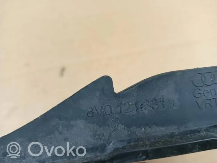 Audi A3 S3 8V Radiatoru dekoratīvā apdare 8V0121331