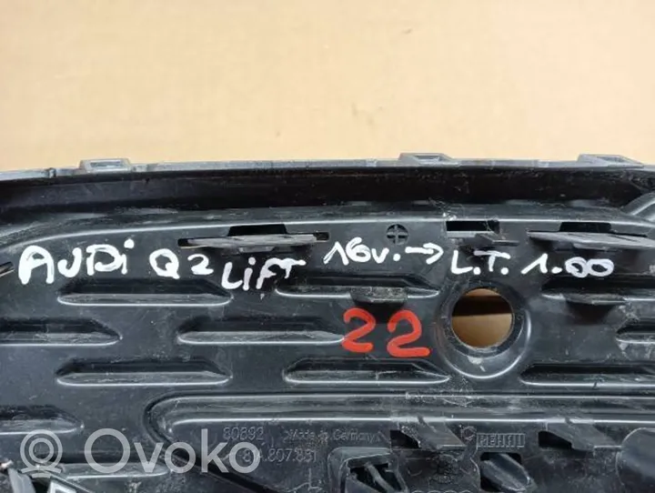 Audi Q2 - Radiatoru paneļa augšējā daļa (televizors) 81A807881