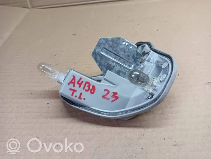 Audi A4 S4 B8 8K Porte ampoule de feu arrière 21972102