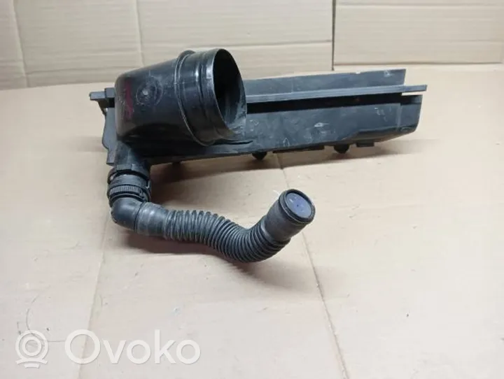 Volkswagen Golf VII Część rury dolotu powietrza 5Q0129621B