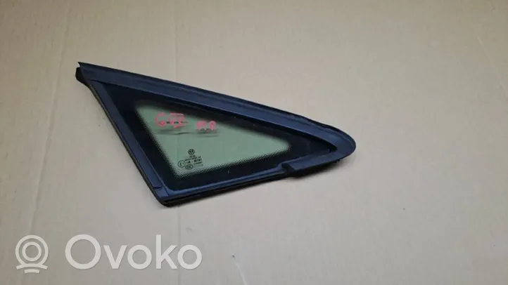 Volkswagen Golf VII Front door vent window glass four-door 5G0845412E