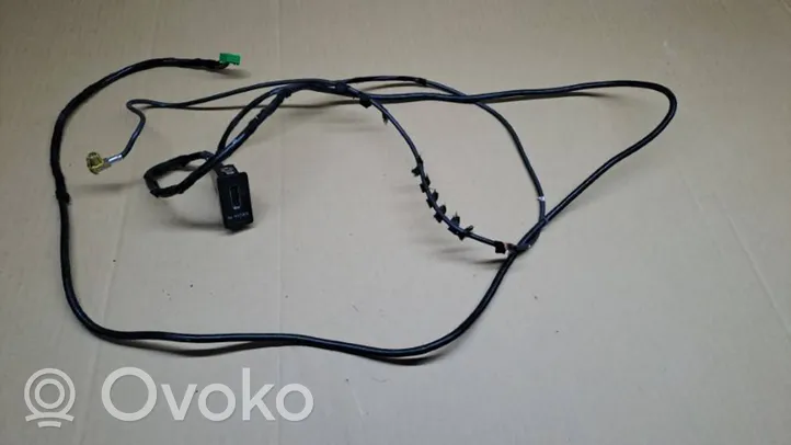 Volkswagen Golf VII Gniazdo / Złącze USB 5Q0035736