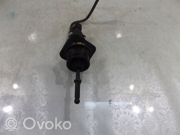 Ford C-MAX I Clutch slave cylinder 