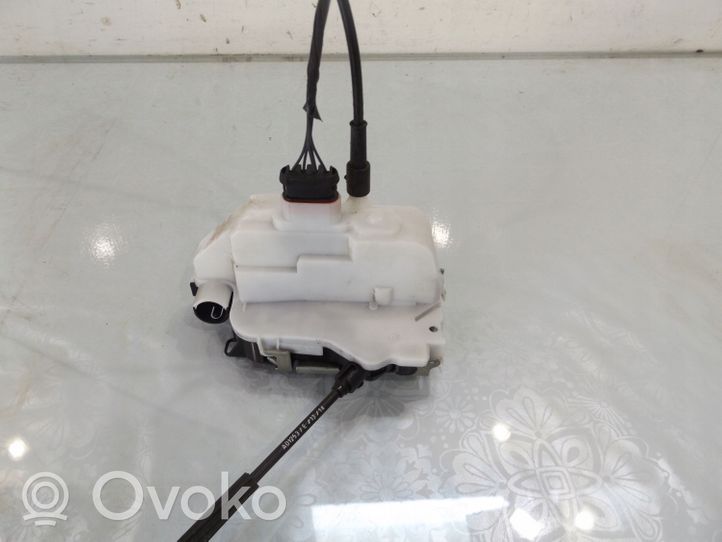 Renault Twingo II Front door lock 