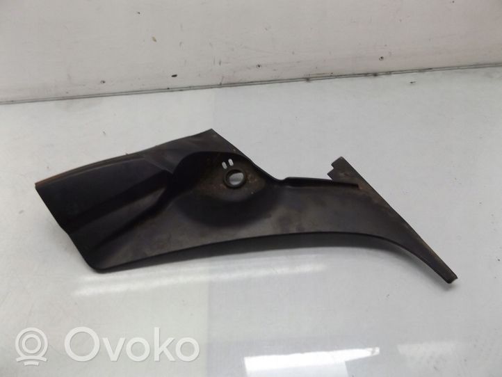 Seat Alhambra (Mk1) Wiper trim 