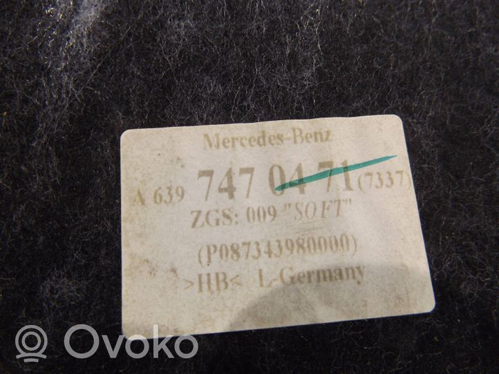 Mercedes-Benz Vito Viano W639 Poszycie klapy tylnej bagażnika i inne elementy A6397470471