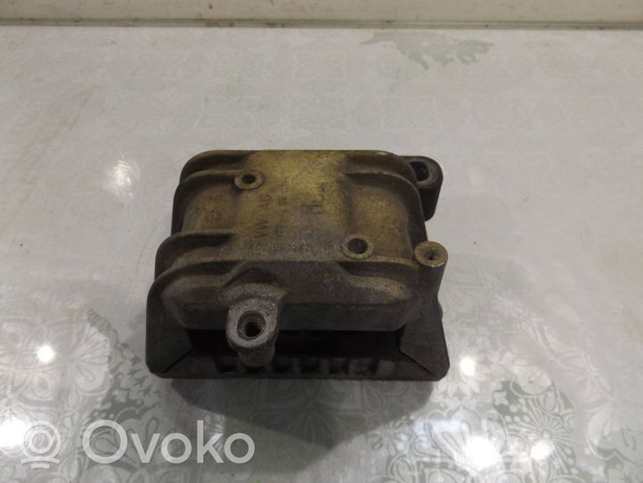 Volkswagen PASSAT B6 Dzinēja spilvens 1K0199262