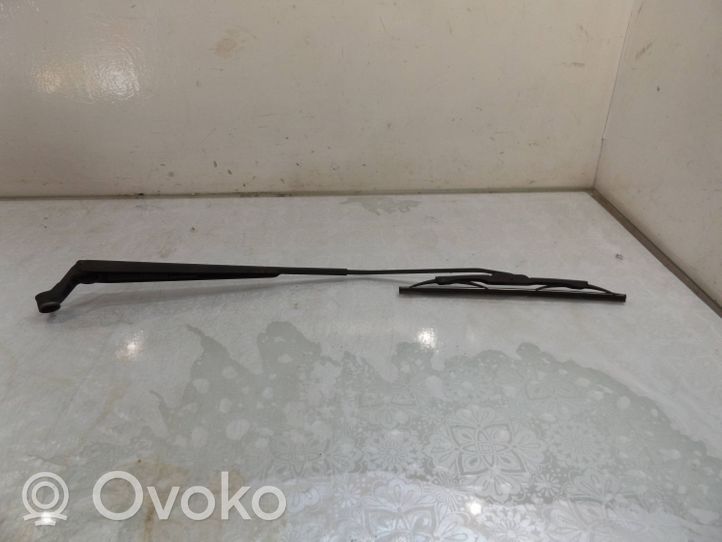 Daihatsu Cuore Front wiper blade arm 