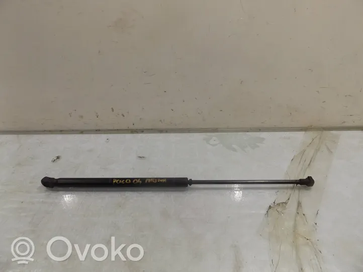 Volkswagen Polo Tavaratilan luukun hydrauliikkasarja 